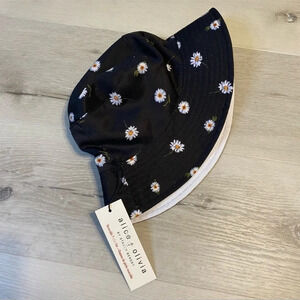 Alice + Olivia Reversible Daisy Printed Bucket Hat​​​​​​​​